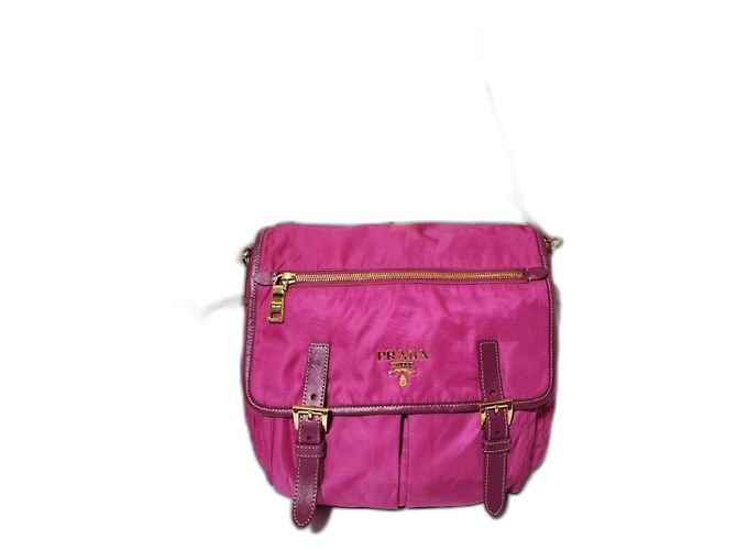PRADA Borsa Messenger in Nylon Saffiano Rosa