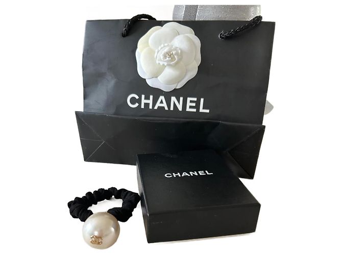 Elastico per capelli Chanel con perla nero