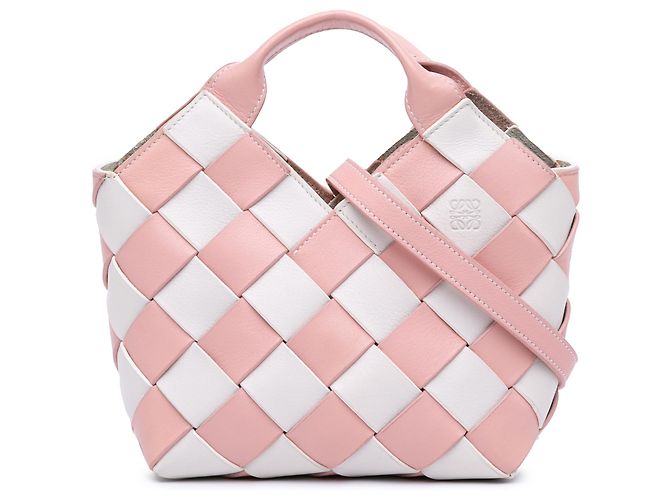 Bolsa de cesta mini de couro trançado xadrez rosa LOEWE