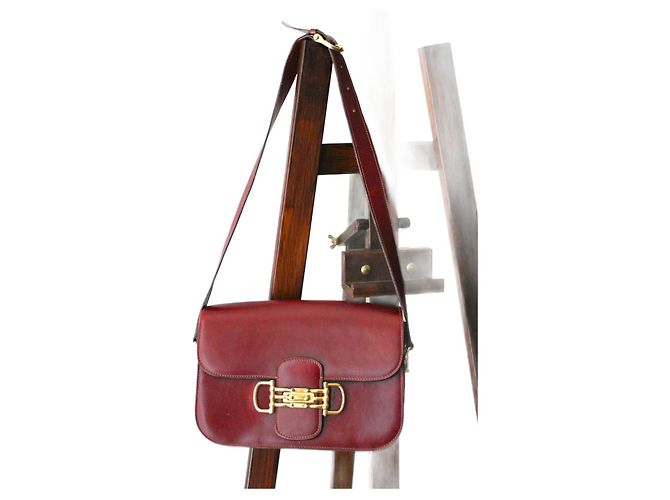Bolso Céline Triomphe de cuero burdeos
