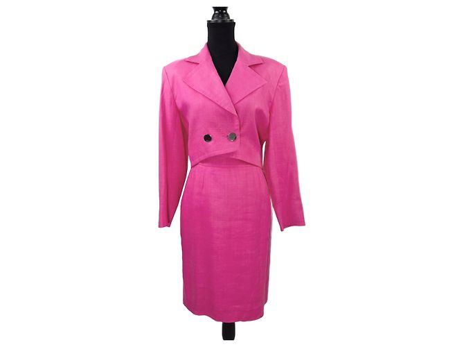 terno de linho rosa Yves Saint Laurent