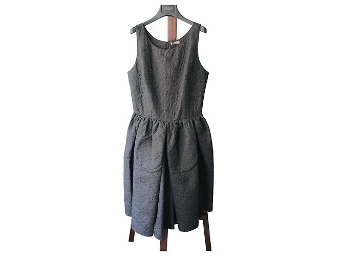 Vestido Alaïa preto de algodão com bordados florais