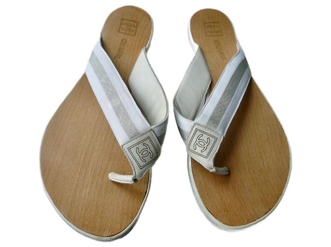 CHANEL Chanclas de madera blancas T41 Blanco
