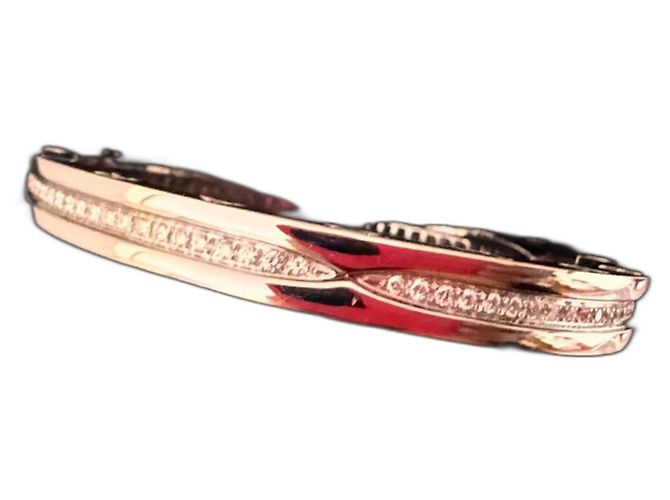 Bracciale Bulgari B.Zero1 in oro bianco e pavé di diamanti