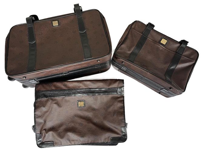Conjunto de viagem Christian Dior em couro marrom