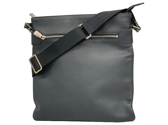 Louis Vuitton Taiga Sasha Shoulder Bag  ref.2232176