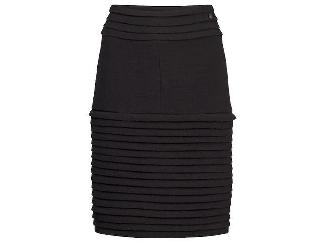 Chanel Jupe plissée structurée Noir