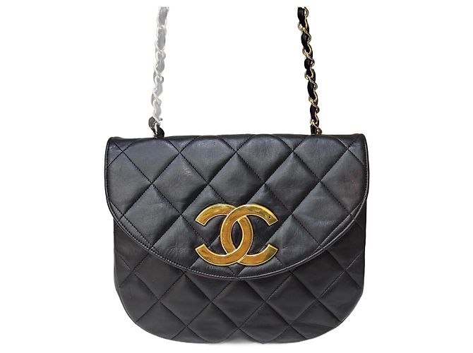 Borsa Chanel Demi-Lune in pelle trapuntata nera Nero