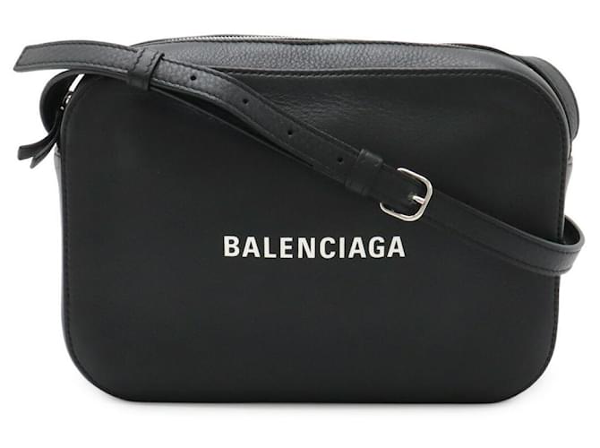 Balenciaga EVERYDAY Leather Shoulder Bag Black  ref.2233489