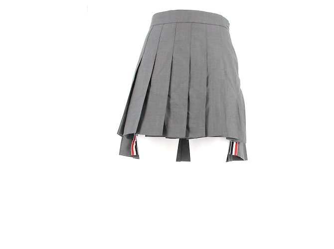 Falda corta plisada de lana gris Thom Browne
