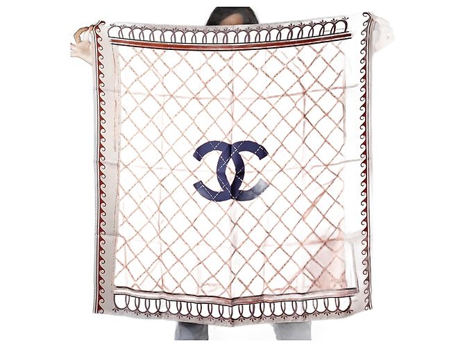 Chanel CC Seidenschal Staubrosa