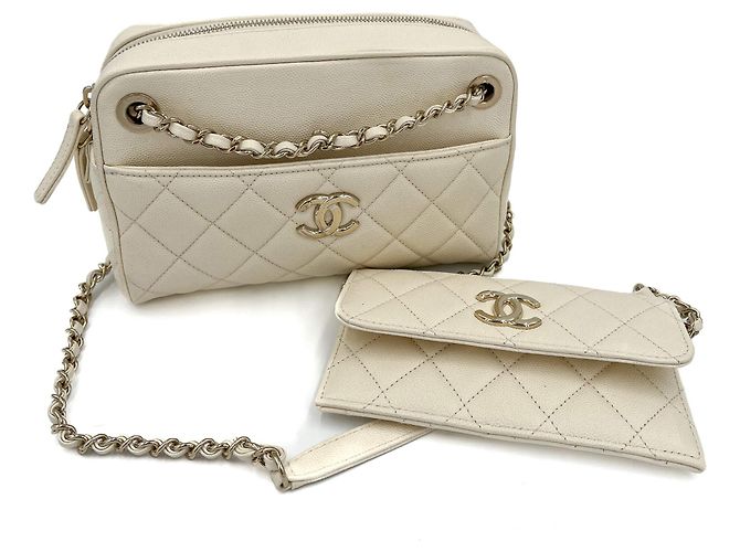 Chanel Bolsa transversal em couro caviar Off-White Fora de branco
