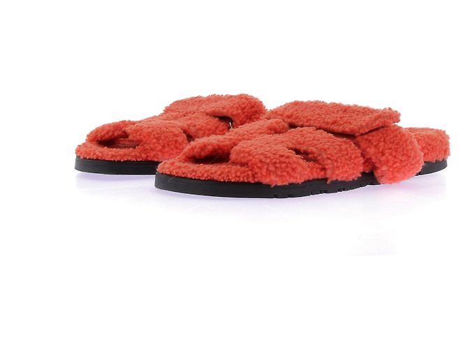 Hermès Lammfell-Sandalen "Zypern" Pink