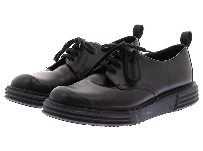 Derbies Prada de cuero negro
