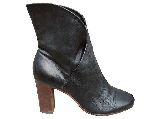 Botines Céline de cordero negro