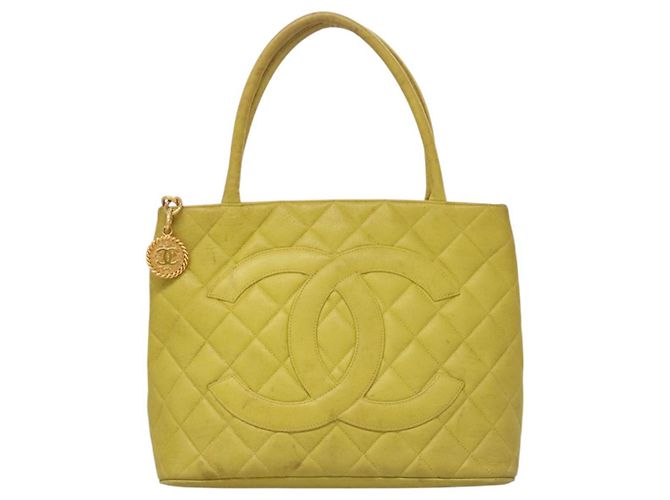 Medaillon Médaille Chanel Jaune