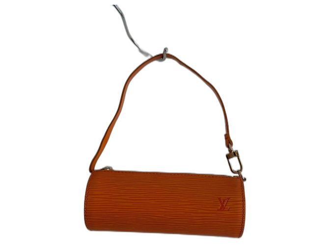 Louis Vuitton Papillon Handtasche aus Leder Orange