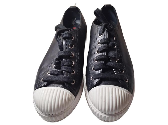 Baskets Prada en cuir noir taille 38
