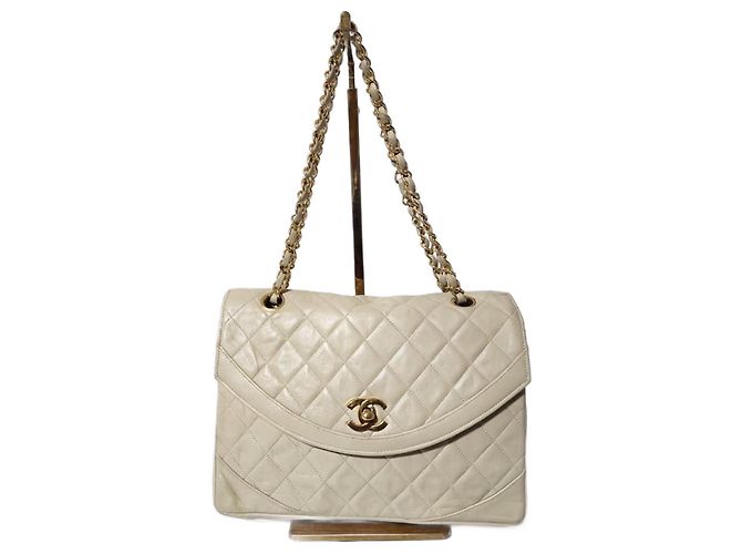 Bolsa de ombro Chanel Classica Timeless Matelassè creme Cru