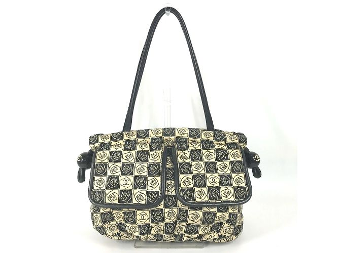 Sac à main Chanel Camélia CC Mark Noir Blanc