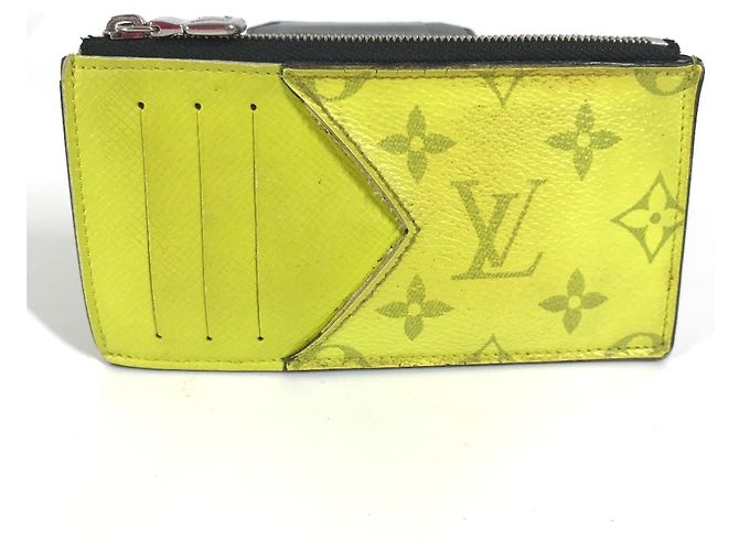 Monedero Taigarama de Louis Vuitton Amarillo