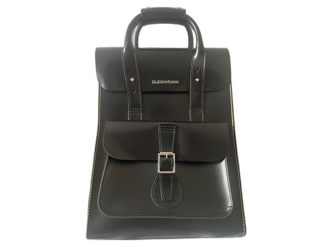 Mochila Dr. Martens de cuero negro