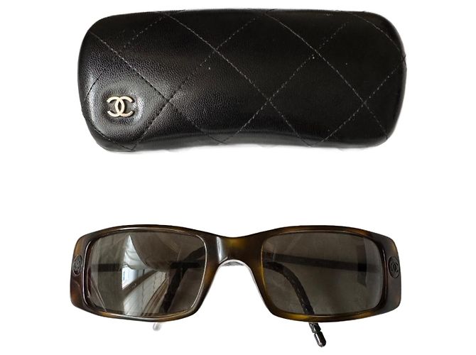 Cambon Chanel sunglasses Brown
