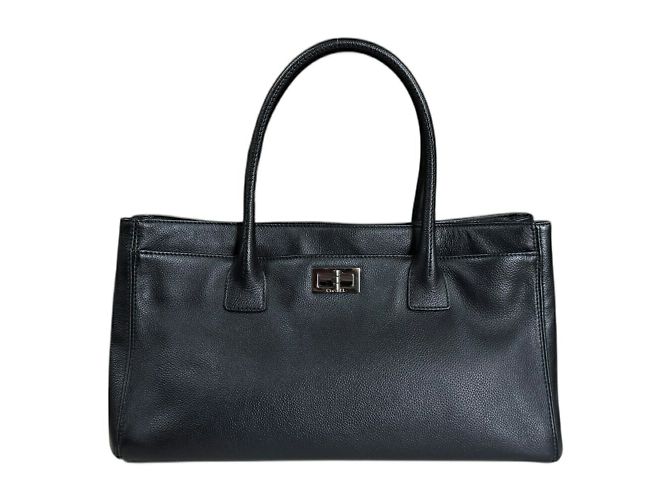 Executive Sac à main exécutif Chanel 2.55 Noir