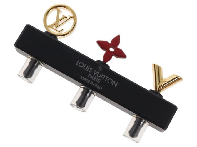 LOUIS VUITTON Earphone jack metal Gold M61014 LV Auth BD2256 Golden