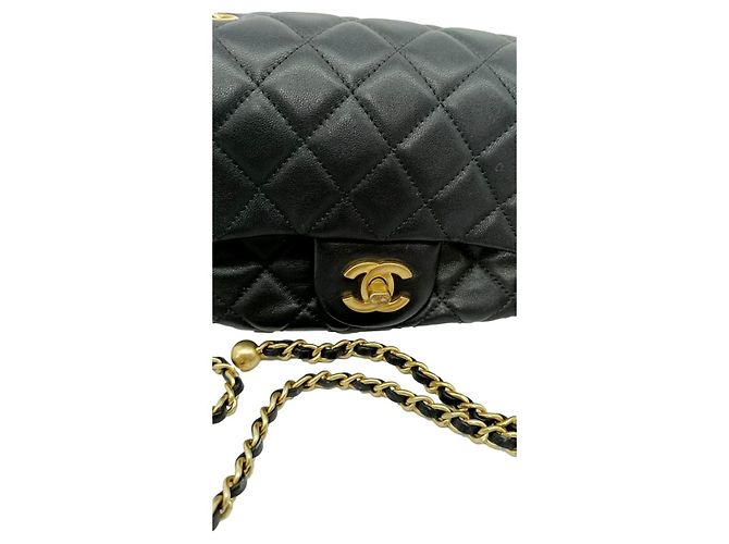 Wallet On Chain Chanel Mini Bolsa com Aba Preta em Couro Exótico Preto