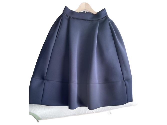 Saia Maje azul marinho com bolsos