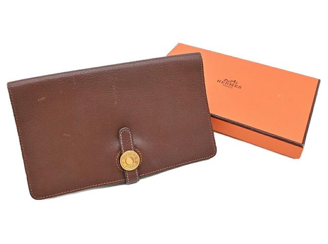 Hermès Cartera de cuero Hermes Dogon MM marrón Castaño