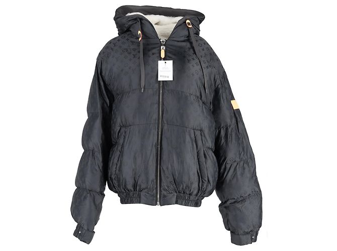 Louis Vuitton Monogram Daunenjacke aus schwarner Polyamid Grau