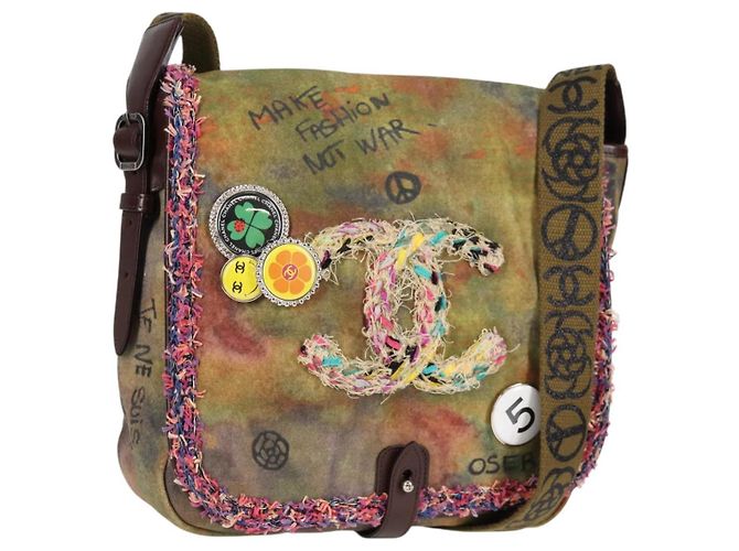 Bolsa de ombro CHANEL bordada graffiti em lona e couro caqui CC Auth yk18413SM