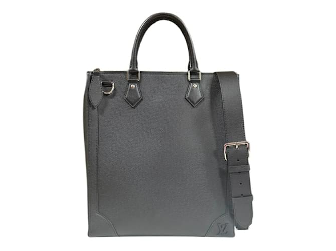 Louis Vuitton Taiga Shoulder Bag Black Leather  ref.2273336