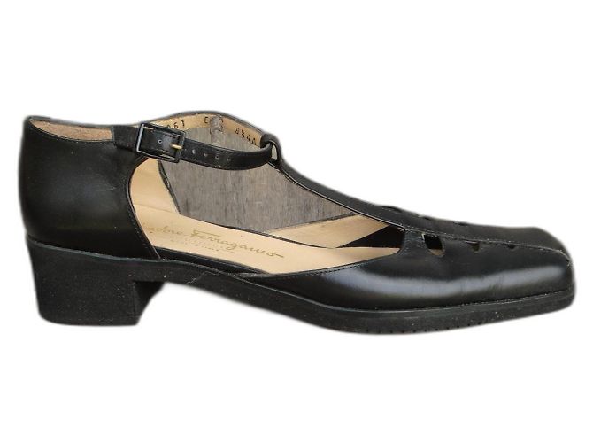 Sandali Salvatore Ferragamo in pelle nera Nero