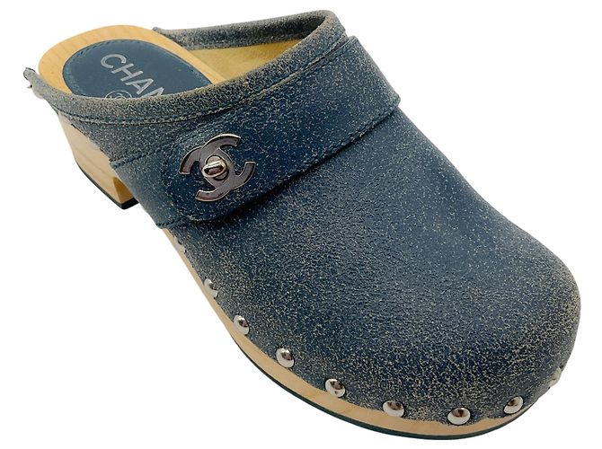 Chanel Blue 2014 Interlocking CC Logo Distressed Leather Clogs