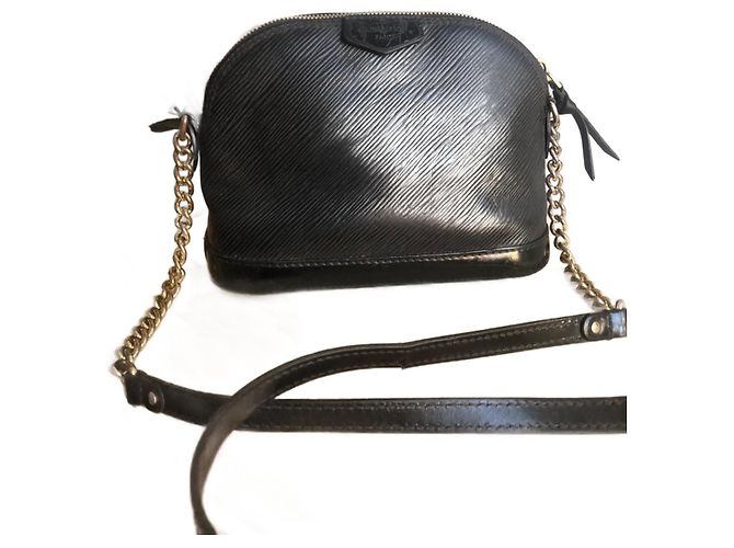 Louis Vuitton Alma Mini en cuir épi noir
