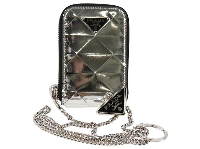 Bolso con correa de collar PRADA, panel triangular, tono plateado auténtico 118871M