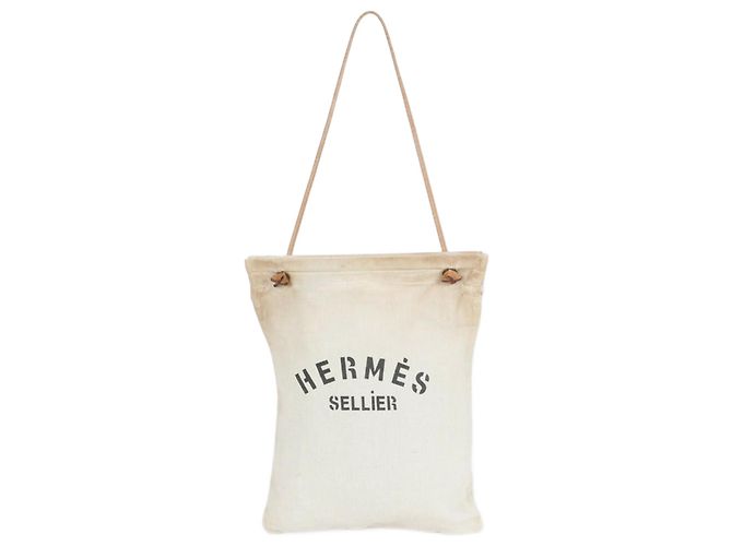 Sac à main en cuir Toile Chevron Aline GM d'Hermès