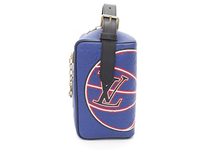 Louis Vuitton x NBA Cloak Dopp Kit Handbag Blue Multiple colors Leather  ref.2286660
