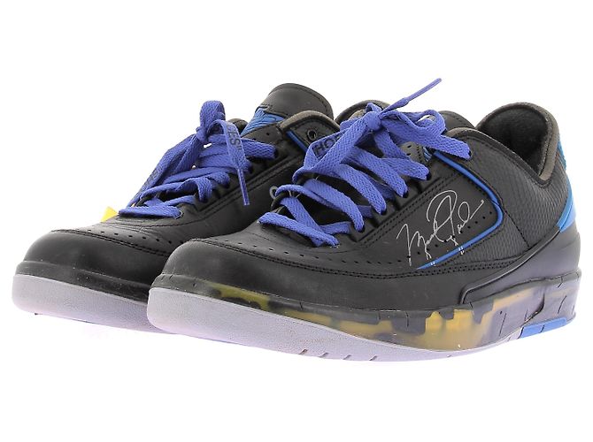 Off White Baskets "Jordan 2 Low rétro SP" noires et bleues