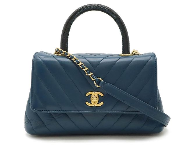 Bolsa 2 em 2 Chanel Coco Handle em couro Chevron Azul