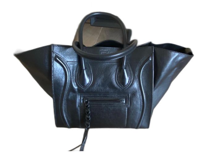 Bolsa Céline luggage phantom modelo médio em couro macio preto