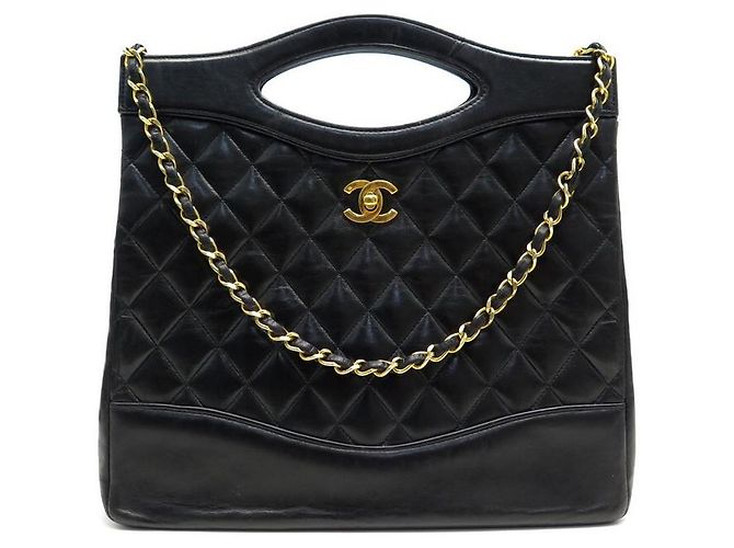BORSA A SPALLA CHANEL 31 MEDIUM IN PELLE QUILTED NERA Nero