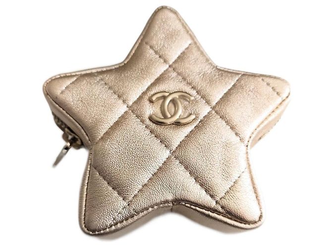 Chanel star wallet Golden