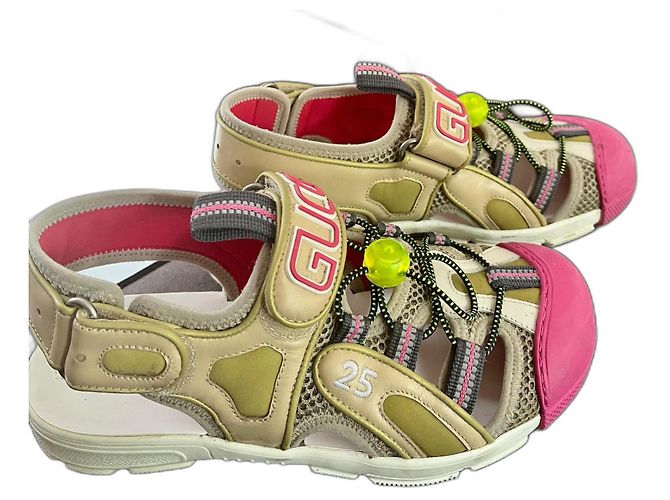 Sandali Gucci in pelle rosa