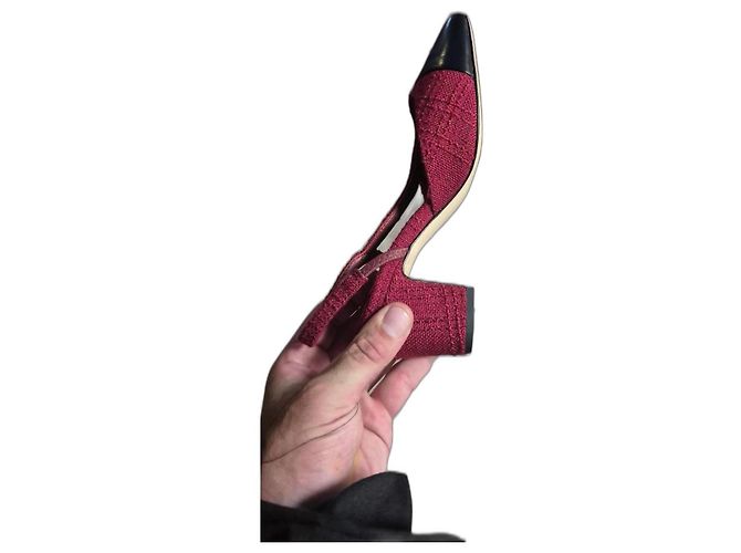 Timeless Chanel CC Tweed Slingback Pumps in Red Wool