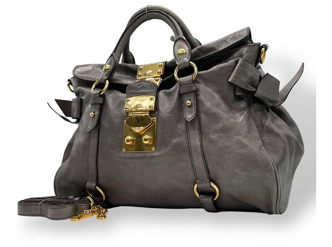 Graue Lederhandtasche Miu Miu