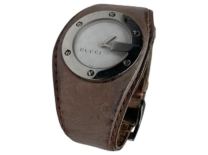 Relógio Gucci Twirl em aço rosa